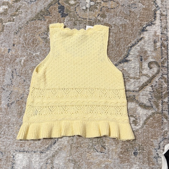 NWT yellow top - Picture 2 of 2